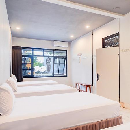 Collection O Legian Near Legian Beach Екстер'єр фото