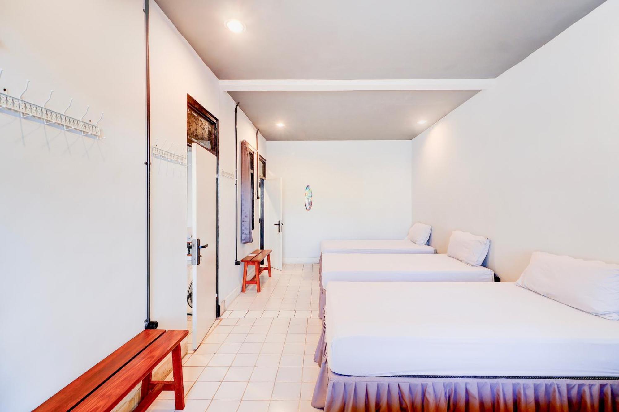 Collection O Legian Near Legian Beach Екстер'єр фото