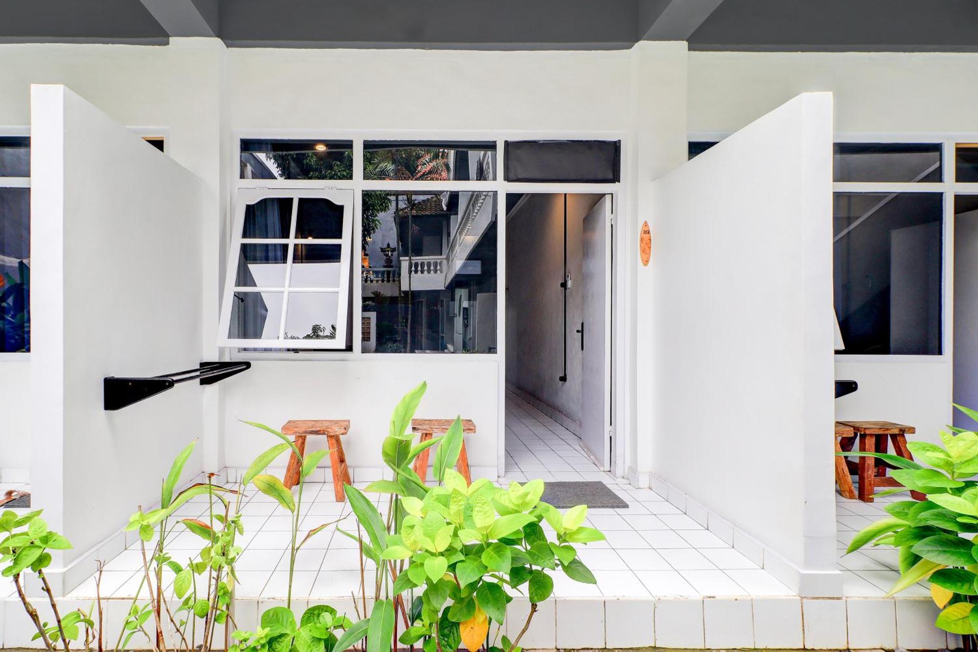 Collection O Legian Near Legian Beach Екстер'єр фото