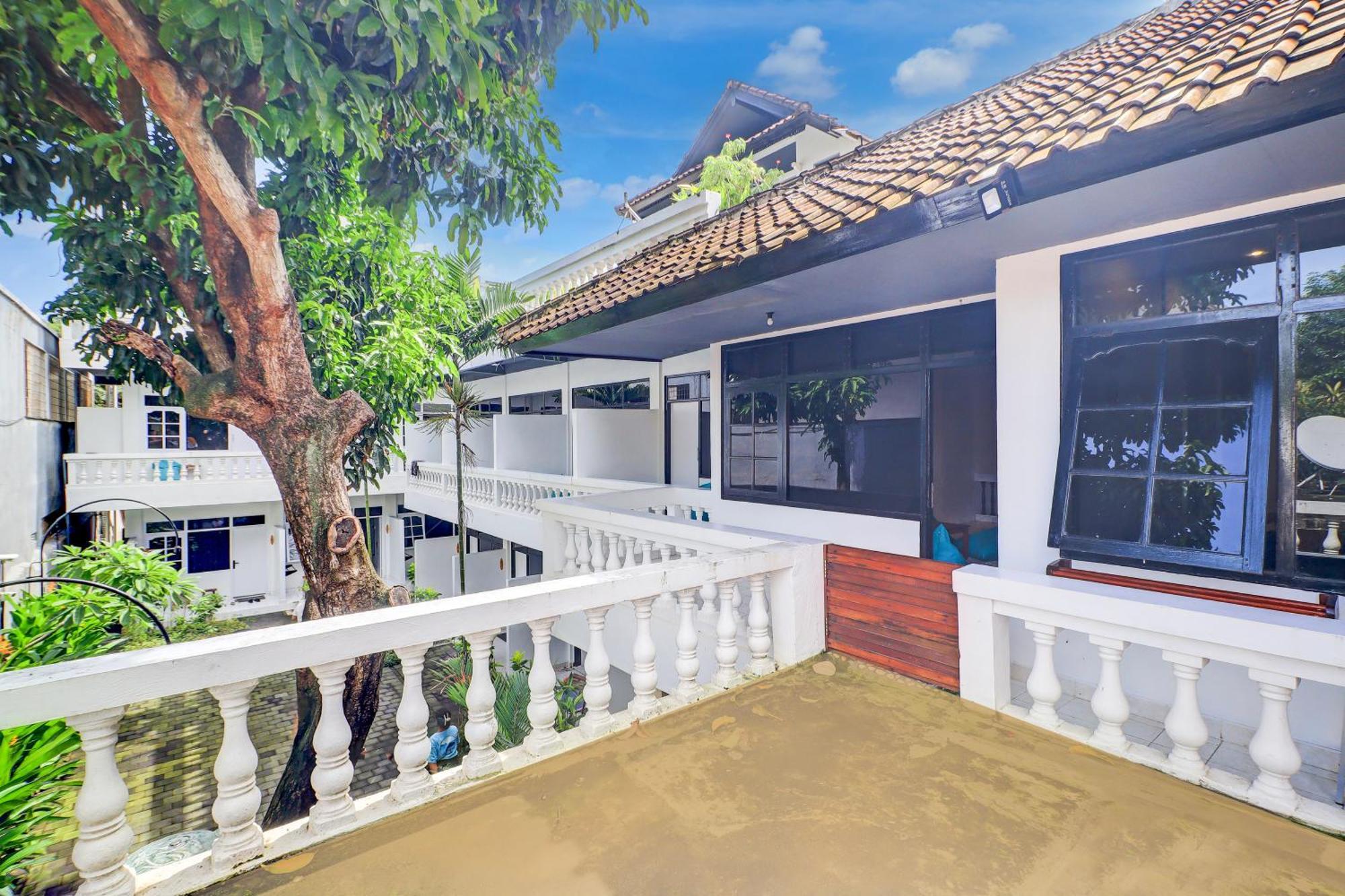 Collection O Legian Near Legian Beach Екстер'єр фото